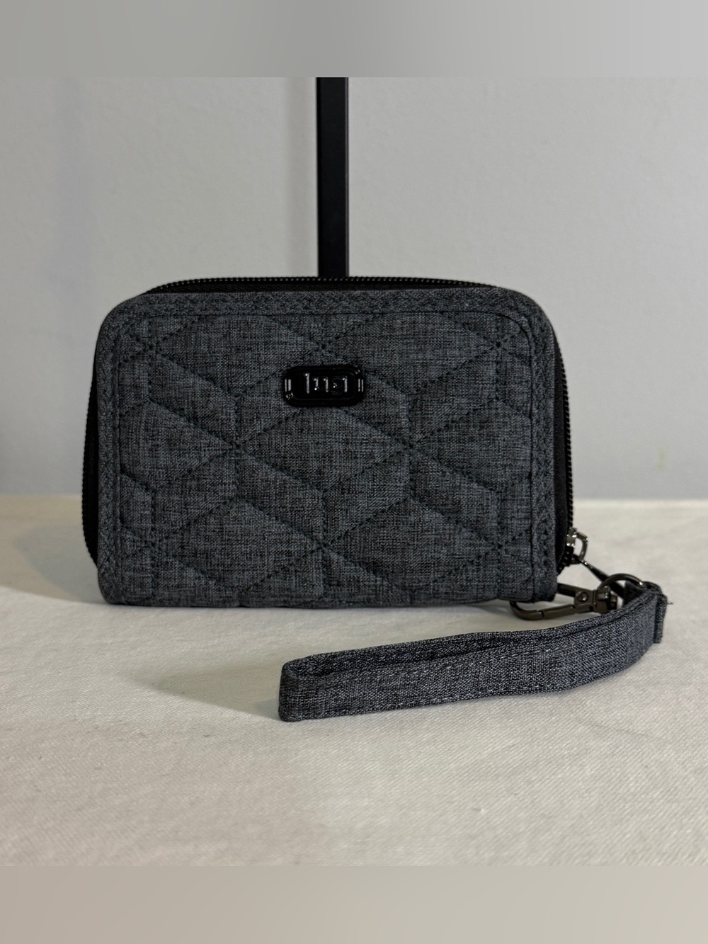 Lug Rodeo RFID Quilted Zip Around Wristlet Wallet Heather Grey Charcoal